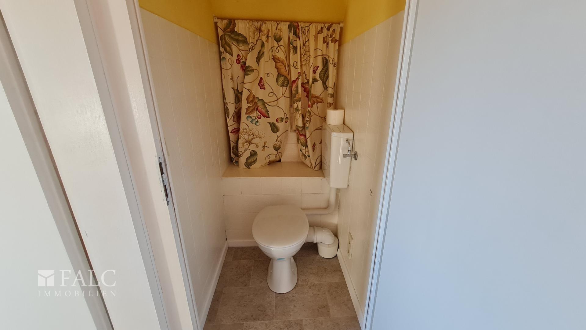 Toilette im DG